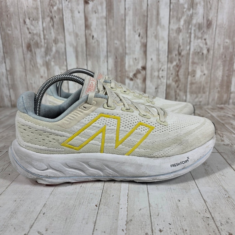 New Balance Fresh Foam X Vongo v6 Womens Running Shoes Cream Yellow Size 9